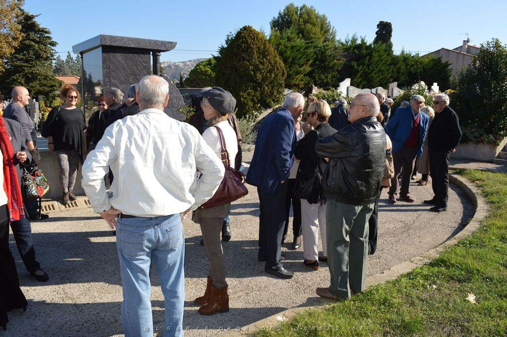 CEREMONIE DU 1 NOVEMBRE 2015 CIMETIERE DE MAZARGUES (10).JPG